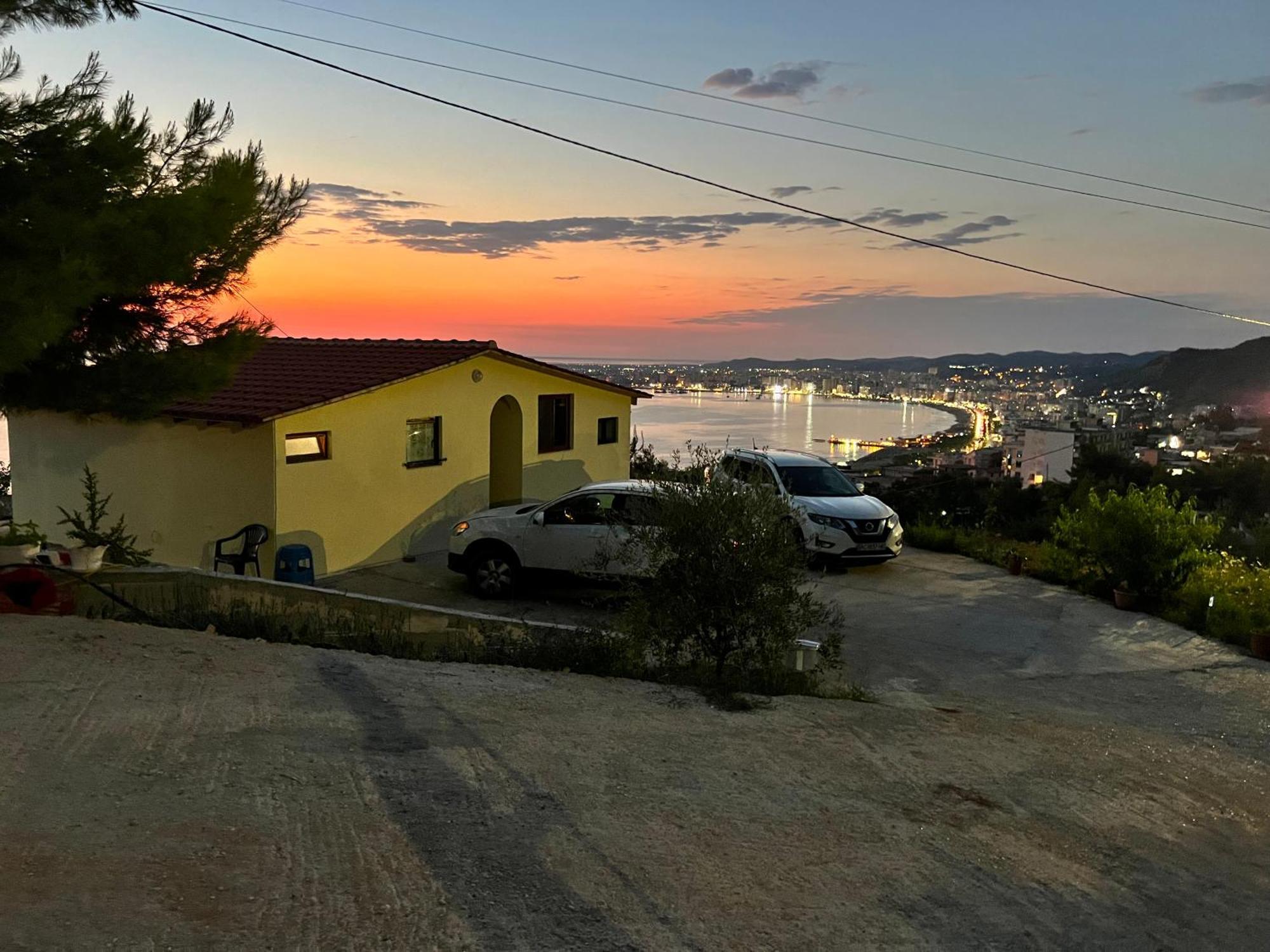 Sea View Apartment *